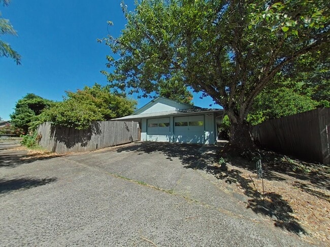 3 Bedroom House ~ South Corvallis ~ Pet Fr... - 3 Bedroom House ~ South Corvallis ~ Pet Fr...