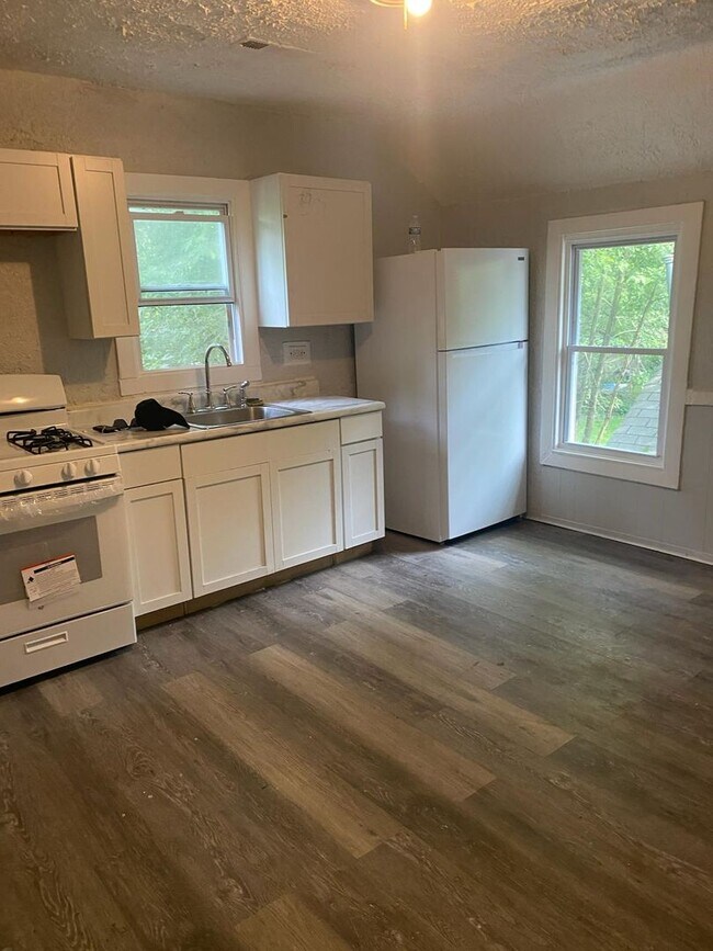 Photo - 3119 W 68th St Unit 2