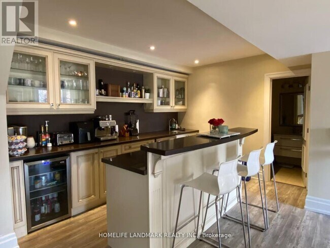 Photo - 120 Argonne Crescent