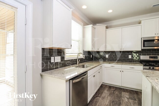 Photo - 1833 Ridge Creek Dr