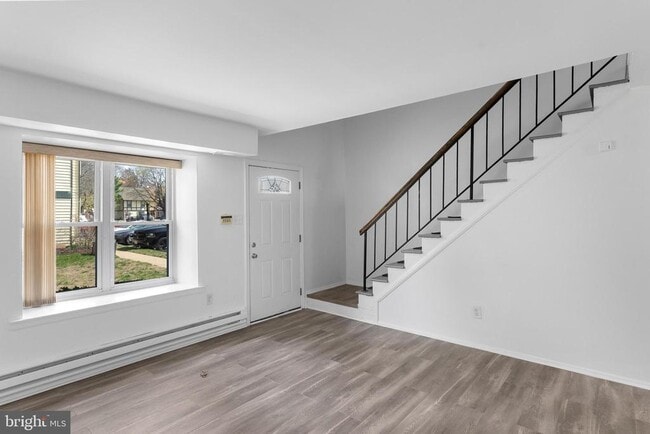 Building Photo - 14 Dover Ct