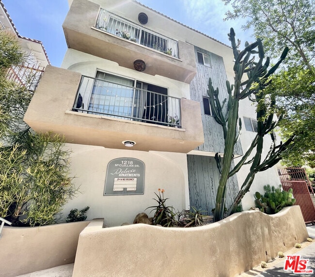 Building Photo - 1218 McClellan Dr Unit 107 Rental