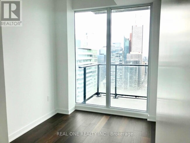 Photo - 125 Blue Jays Way Unité 5207