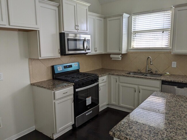 Photo - 18507 Magnolia Dell Dr