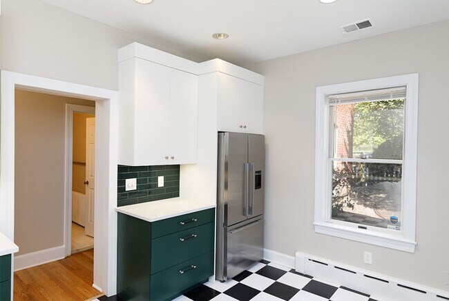 Photo - 1525 Elliot Pl NW