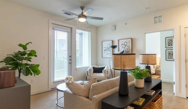 Photo - 202 W Loop 1604 N Apartment Unit 8208