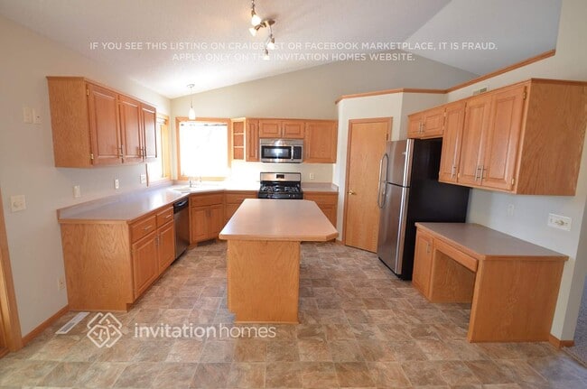 Photo - 930 118th Ln NE