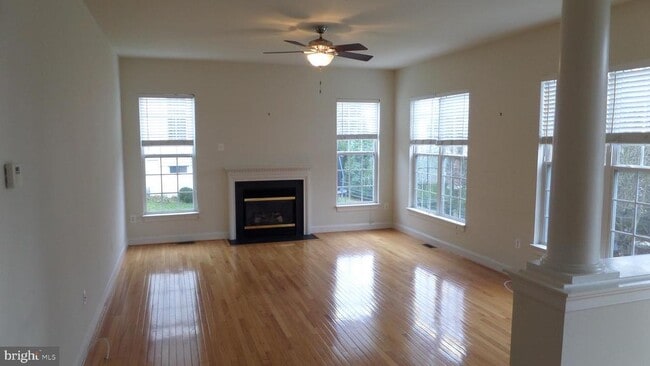 Photo - 20329 River Bank St