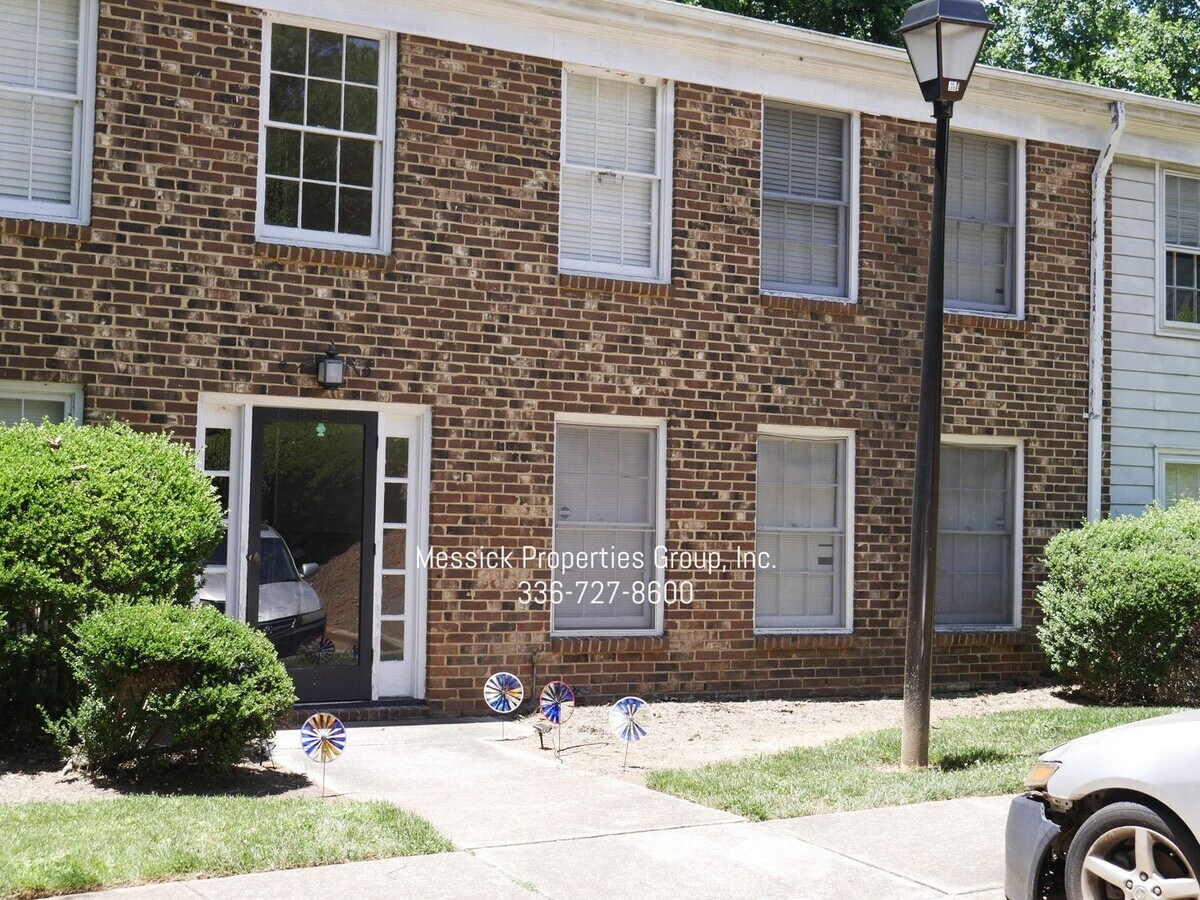 Main Level - Spacious and Open Condo! - Main Level - Spacious and Open Condo!