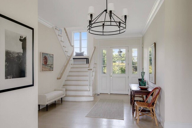 Photo - 198 Hedges Ln