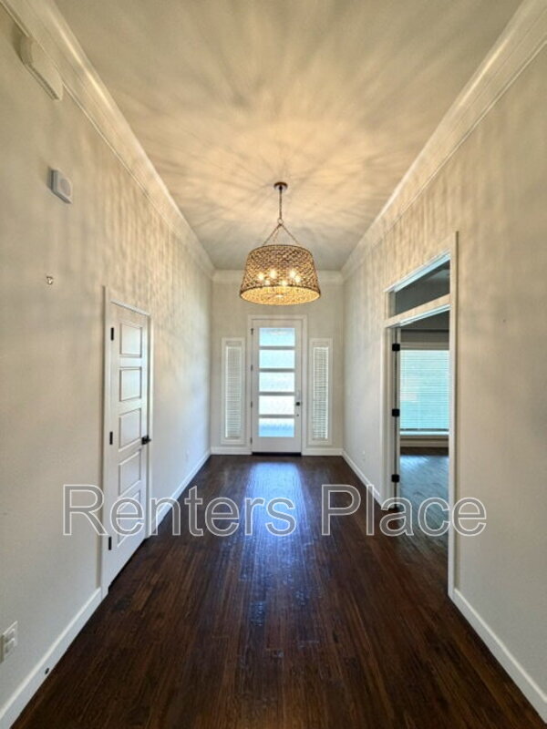 Photo - 803 E Delmar Pl