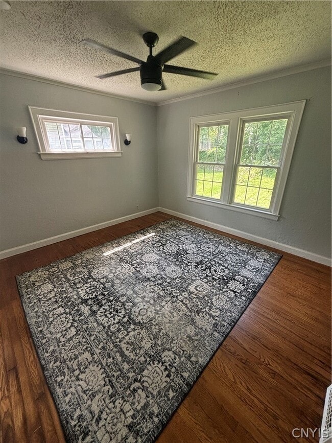Photo - 102 Wellington Rd