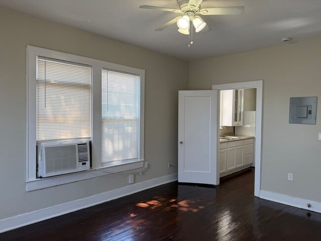 Photo - 1931 Cincinnati Ave Unit 2