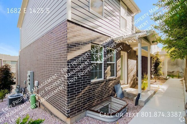 Building Photo - 1682 E 1425 S Rental