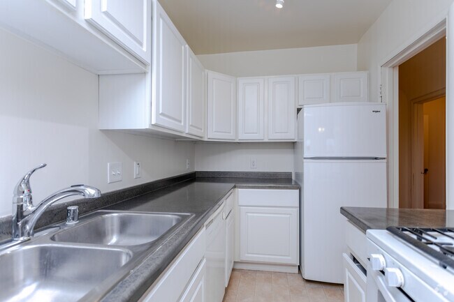 2BR, 1BA