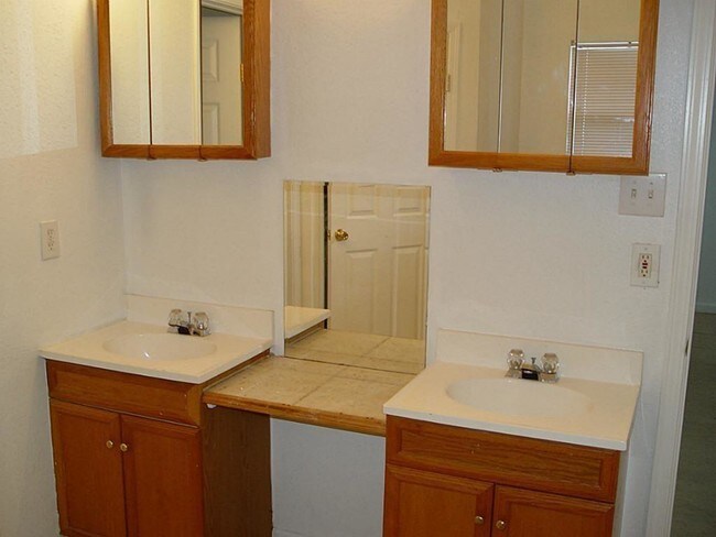 Photo - 34614 Lakeside Dr