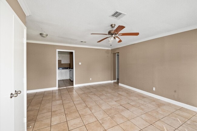 Photo - 6015 Ridgeway Dr