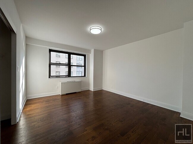East 89th STREET