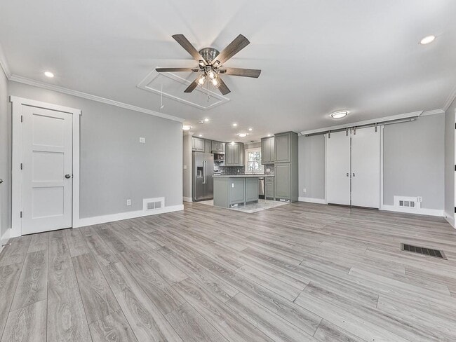 Photo - 2406 Pine Dr NW