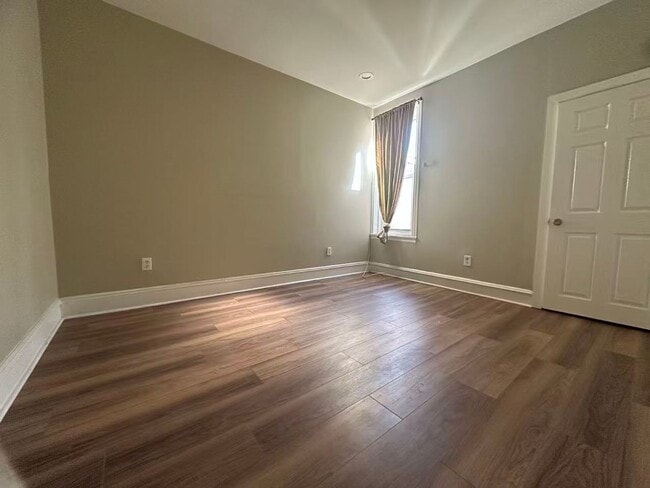 Photo - 1828 W Diamond St Unit 3F