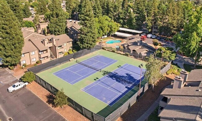 Photo - Beautiful upstairs condo with Washer and D... Unit 28