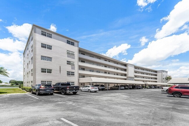 250 John F Kennedy Dr Unit 204