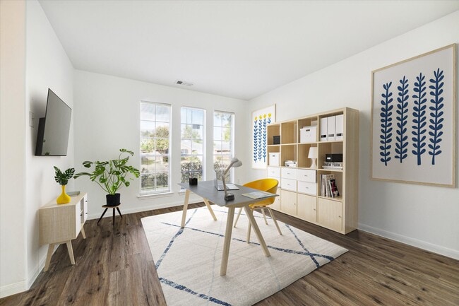 Photo - 4910 Sterling Crossing