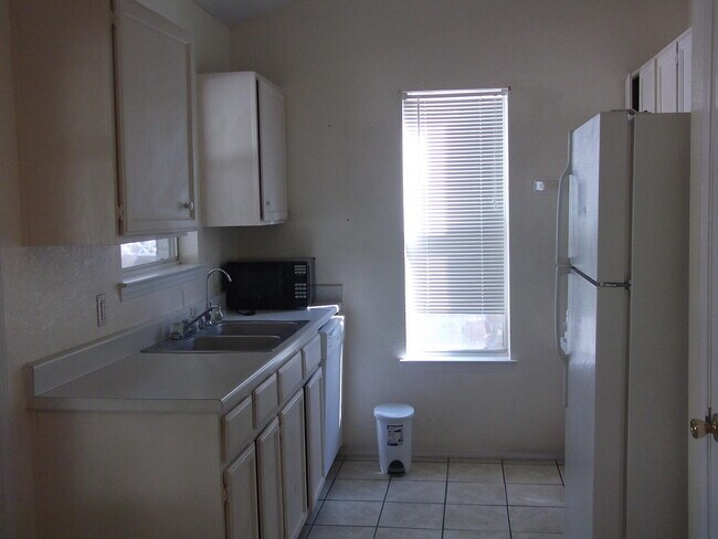 Photo - 225 Cutlass Dr