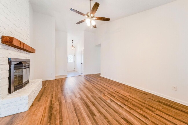 Photo - 2014 Balsam Way