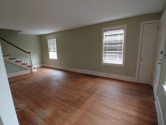 Photo - 13 Alexander Ave