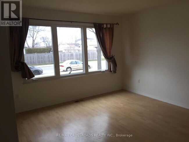 Photo - 11 Lawnhurst Dr