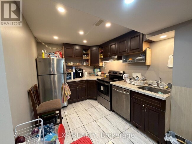 Photo - 31 Denali Cres