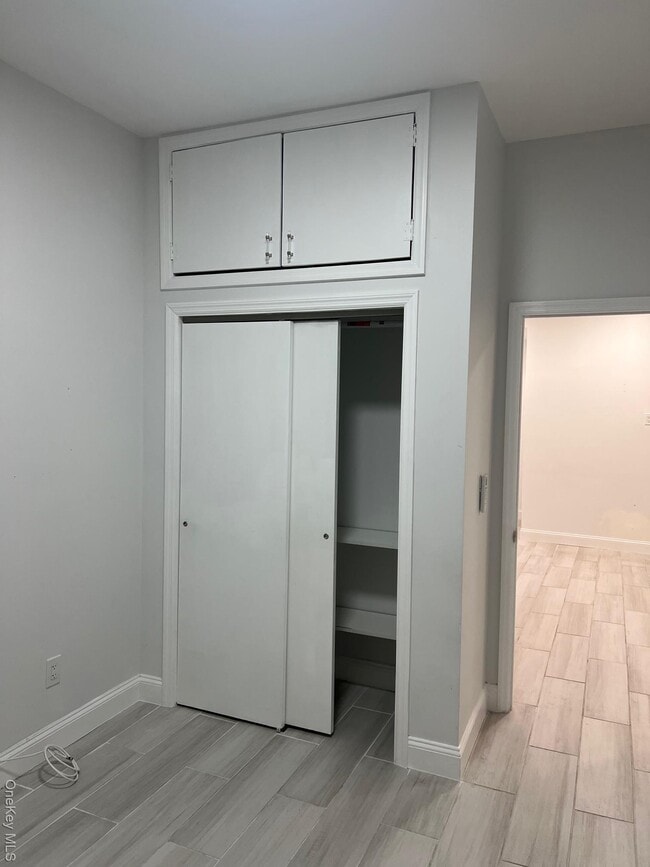 Photo - 102-03 Northern Blvd Unidad 2R