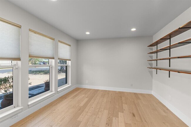 Photo - 5405 Fairmont Cir