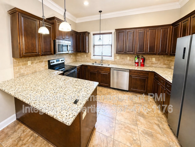 Photo - 110 Canton Ct