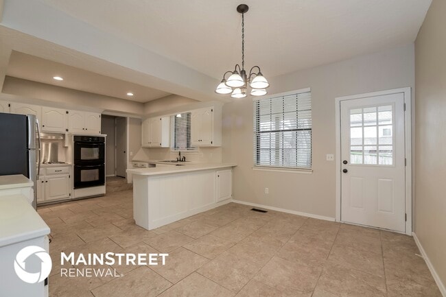 1100 Fountain Gate Ct
