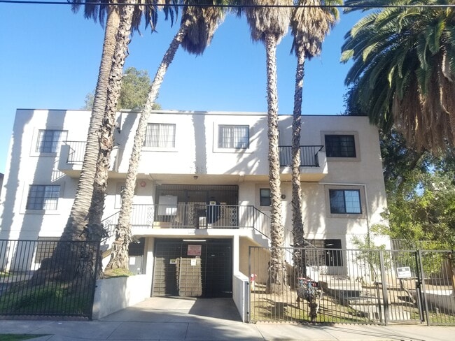 Photo - 736 N Garfield Ave Unit 101