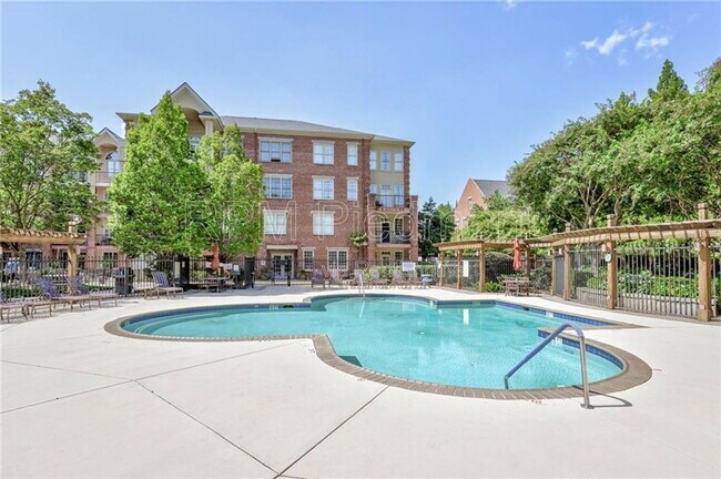 Photo - 1735 Peachtree St NW Unit 226