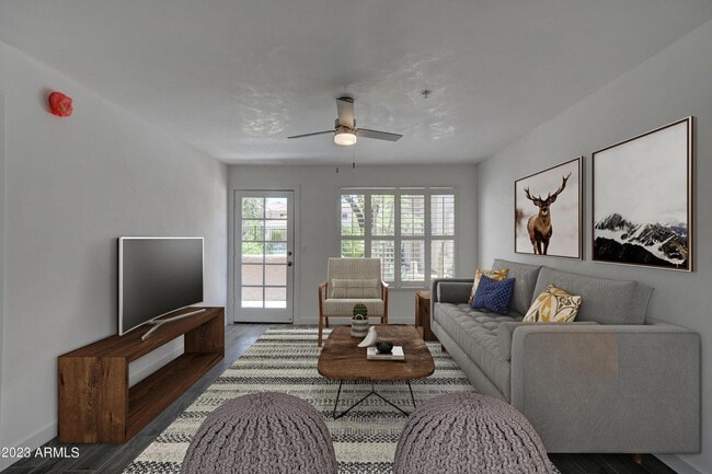 Building Photo - 9990 N Scottsdale Rd Unit Apt 1022