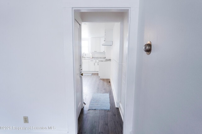 Photo - 118 E Carey St