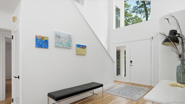 7 Midhampton Ct