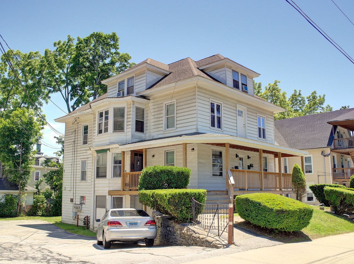 Photo - 53 Tingley St (Willimantic, CT)