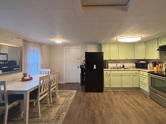 Building Photo - 395 Route 212 Unit 3 Bedroom Apt