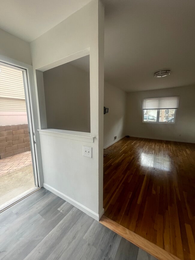 Building Photo - 360 Naughton Ave Unit 1 Rental
