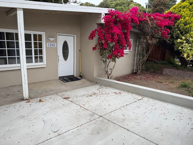 Photo - 1208 Lincoln Avenue