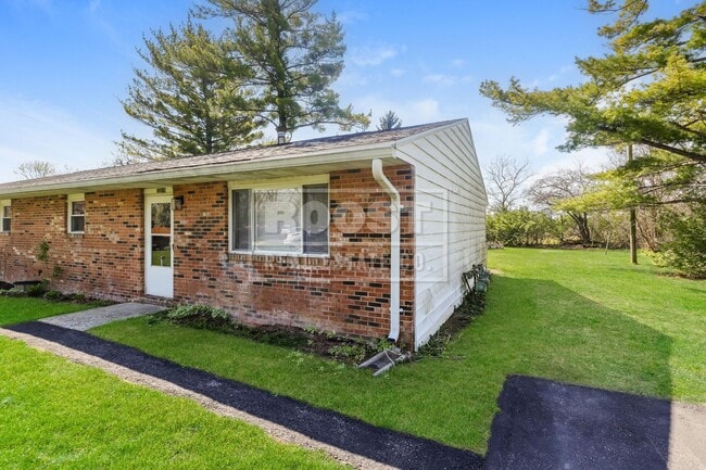 Photo - Two bedroom, one bathroom double in Springfield.