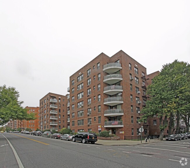 Photo - 9511 Shore Rd