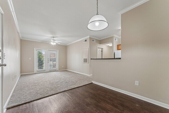 Photo - Point Royale Apartments