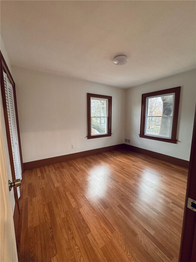 Photo - 543 Brooks Ave