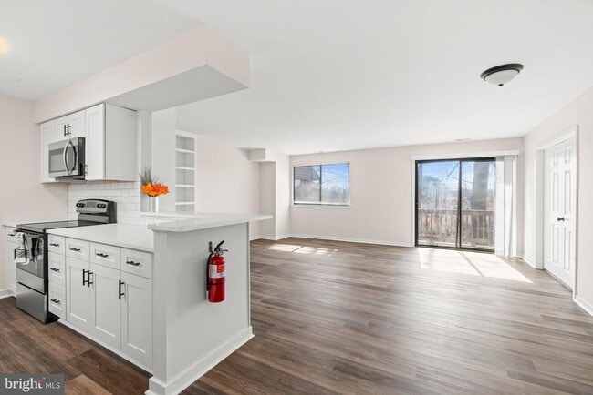 Photo - 1210 Thackery Ct